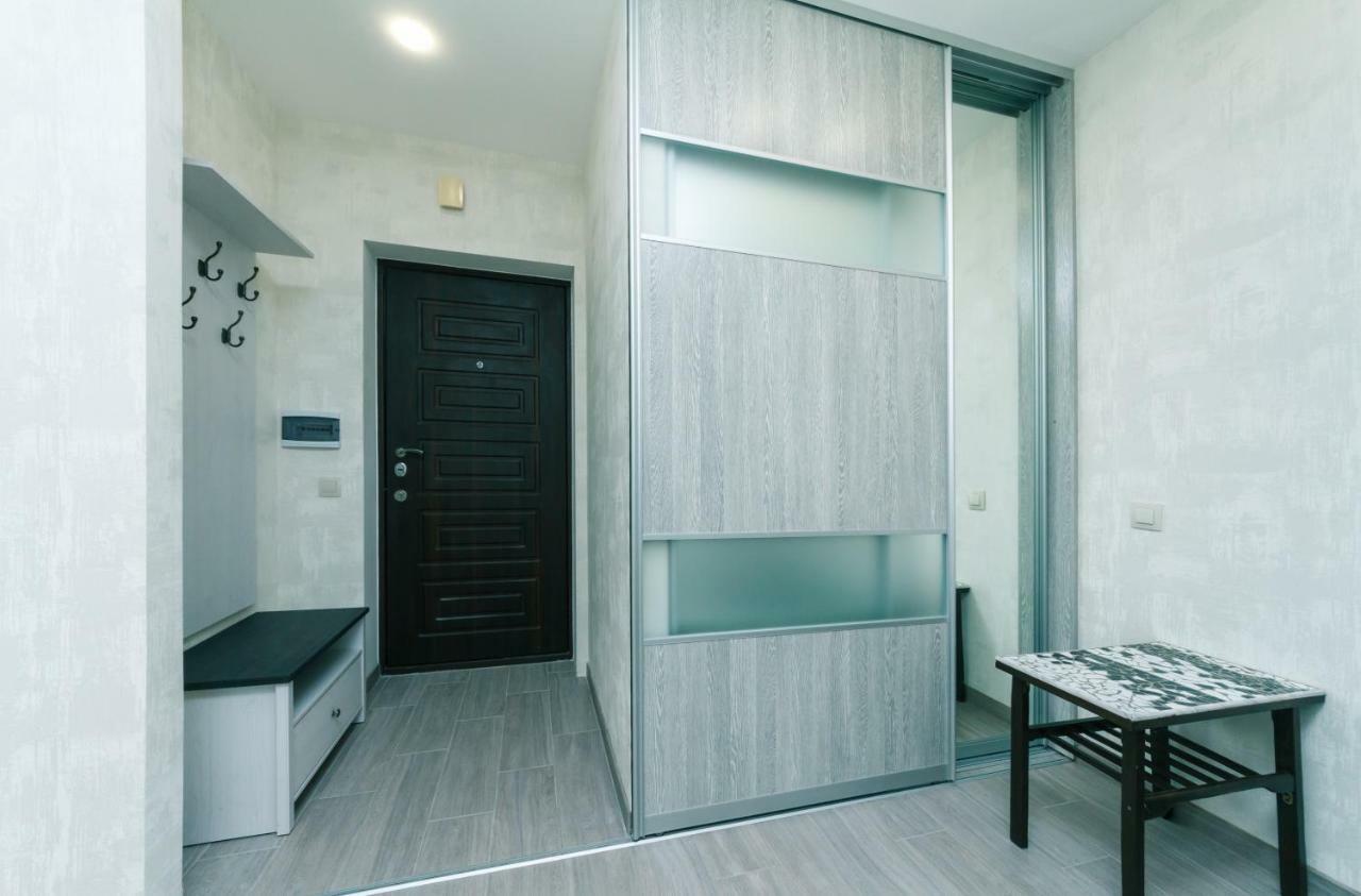 1к 20 мин от центра Apartment Kyiv
